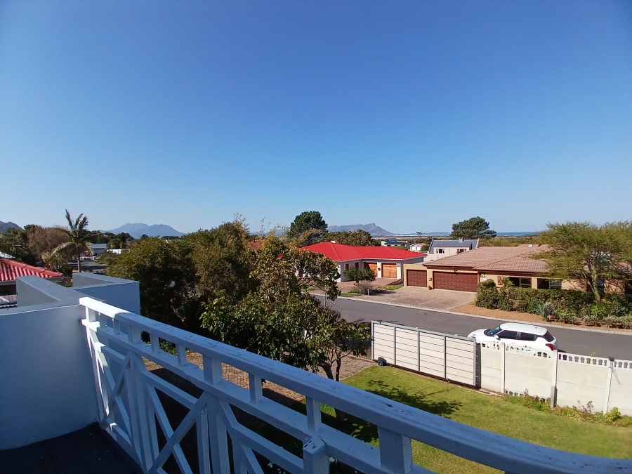 3 Bedroom Property for Sale in Heuningkloof Western Cape